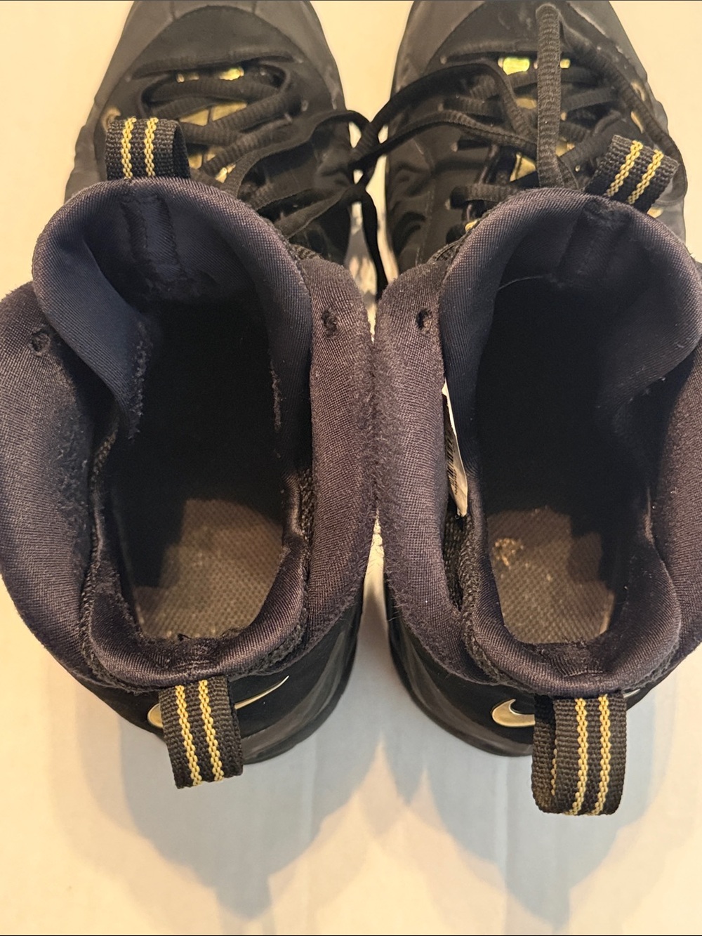 Nike Air Youth Foamposite Pro Black Metallic Gold (GS) Size 6.5Y - Picture 4 of 12